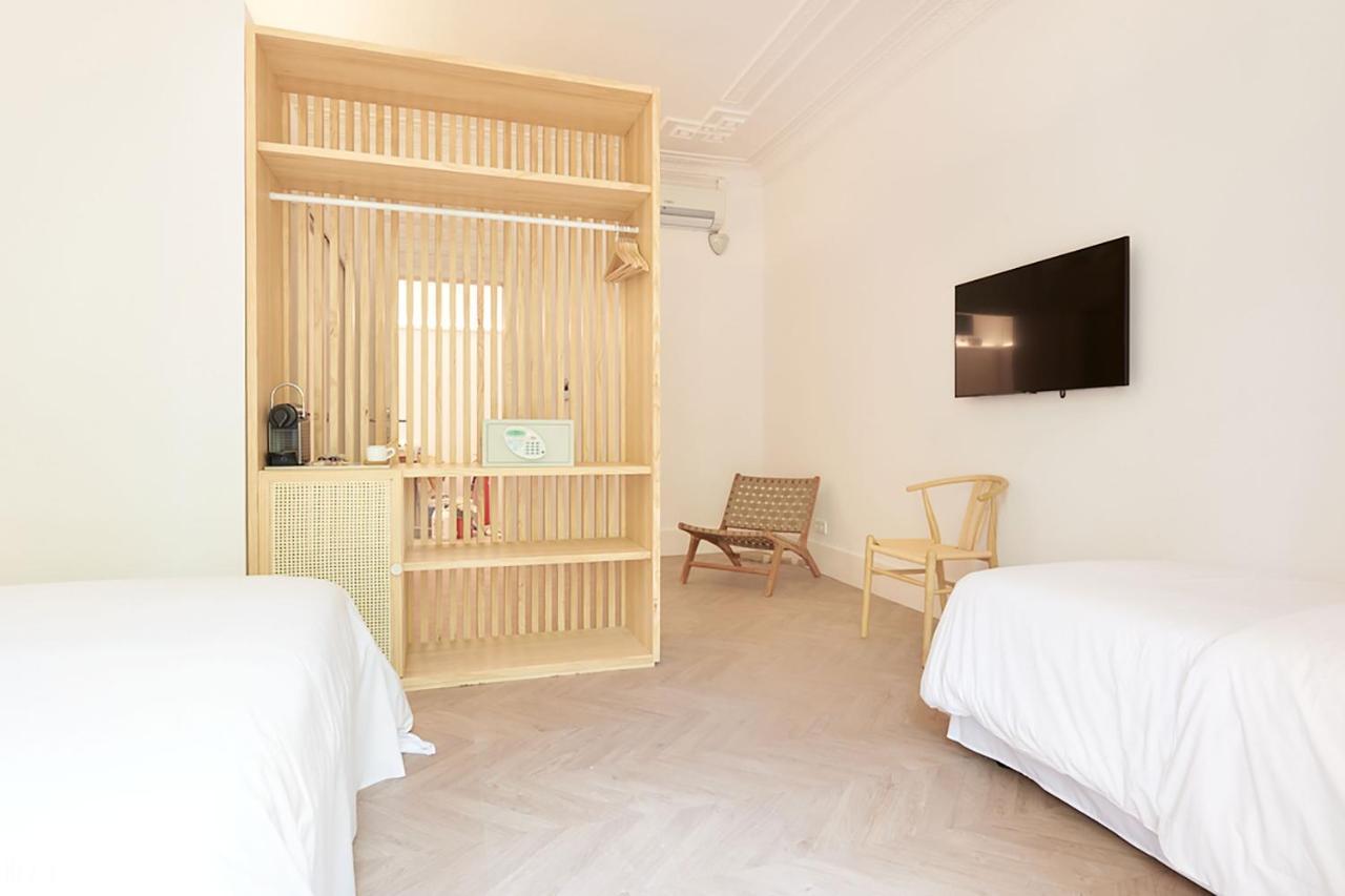 เดอะ โมเฮาส์ Hotel บาร์เซโลนา ภายนอก รูปภาพ